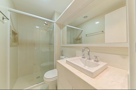 Apartamento à venda com 72m², 2 quartos e 2 vagas Apartamento à venda com 72m², 2 quartos e 2 vagasBanheiro Social