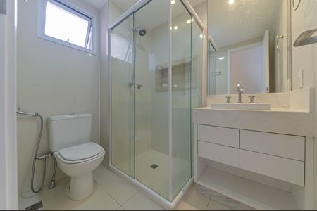 Apartamento à venda com 72m², 2 quartos e 2 vagas Apartamento à venda com 72m², 2 quartos e 2 vagasBanheiro da Suíte