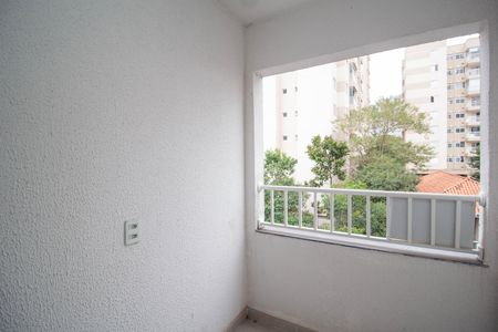 Varanda da Sala de apartamento à venda com 2 quartos, 33m² em Vila Mangalot, São Paulo