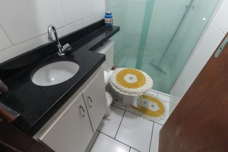 Banheiro de casa de condomínio à venda com 2 quartos, 90m² em Jardim Miriam, São Paulo