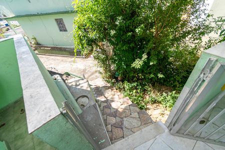 Varanda - Escada de acesso de kitnet/studio para alugar com 1 quarto, 35m² em Brás de Pina, Rio de Janeiro