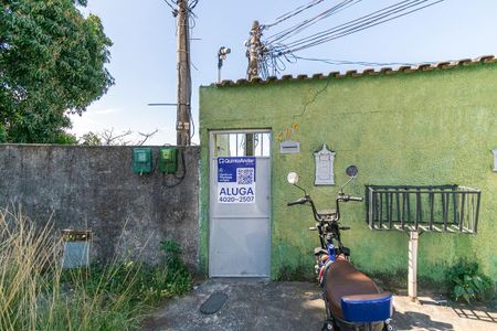 Fachada de kitnet/studio para alugar com 1 quarto, 35m² em Brás de Pina, Rio de Janeiro