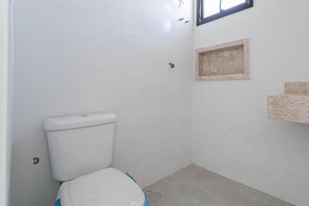 Banheiro social de casa de condomínio à venda com 4 quartos, 124m² em Ouro Preto, Belo Horizonte