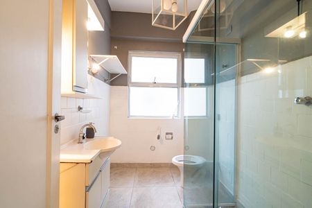 Banheiro de apartamento para alugar com 1 quarto, 52m² em Bela Vista, São Paulo