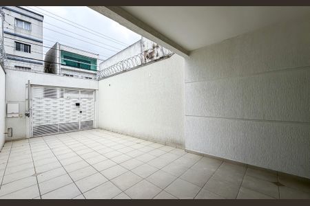 Garagem de casa para alugar com 3 quartos, 114m² em Água Rasa, São Paulo