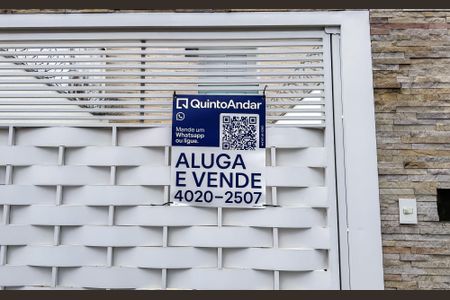 Placa de casa para alugar com 3 quartos, 114m² em Água Rasa, São Paulo