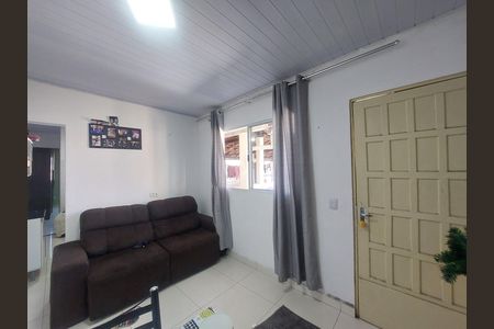 Sala da Edícula de casa à venda com 2 quartos, 250m² em Jardim Campinas, São Paulo
