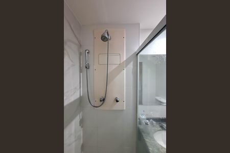 Apartamento à venda com 154m², 3 quartos e 2 vagas Apartamento à venda com 154m², 3 quartos e 2 vagasBanheiro da Suíte