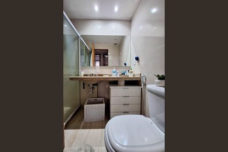 Apartamento à venda com 154m², 3 quartos e 2 vagas Apartamento à venda com 154m², 3 quartos e 2 vagasBanheiro 1