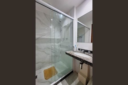 Apartamento à venda com 154m², 3 quartos e 2 vagas Apartamento à venda com 154m², 3 quartos e 2 vagasBanheiro da Suíte