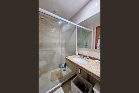 Apartamento à venda com 154m², 3 quartos e 2 vagas Apartamento à venda com 154m², 3 quartos e 2 vagasBanheiro 1