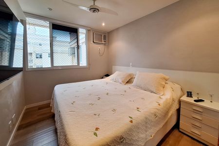 Apartamento à venda com 154m², 3 quartos e 2 vagas Apartamento à venda com 154m², 3 quartos e 2 vagasSuite