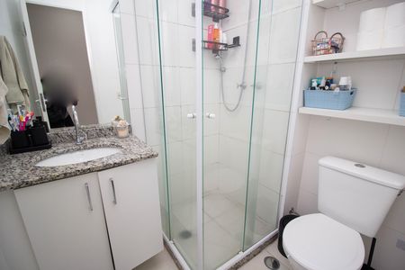 Apartamento à venda com 49m², 2 quartos e 1 vaga Apartamento à venda com 49m², 2 quartos e 1 vagaBanheiro