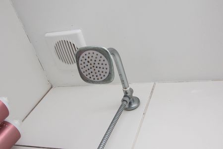 Apartamento à venda com 49m², 2 quartos e 1 vaga Apartamento à venda com 49m², 2 quartos e 1 vagaBanheiro
