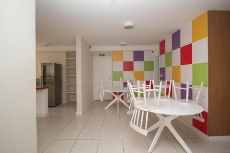 Apartamento à venda com 49m², 2 quartos e 1 vaga Apartamento à venda com 49m², 2 quartos e 1 vagaÁrea comum - Salão de festas kids