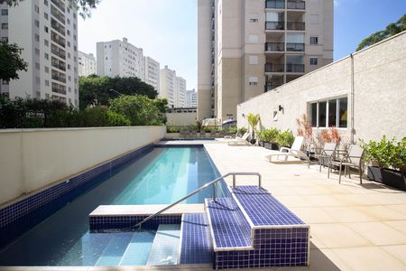 Apartamento à venda com 49m², 2 quartos e 1 vaga Apartamento à venda com 49m², 2 quartos e 1 vagaÁrea comum - Piscina