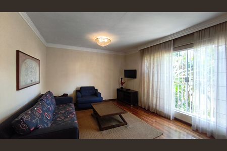 Casa para alugar com 2 quartos, 206m² em Vila Mariana, São Paulo