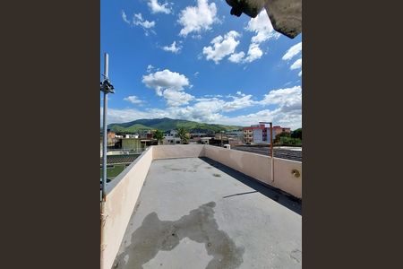 Terraço de casa para alugar com 3 quartos, 120m² em Centro, Mesquita