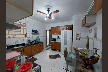 Casa para alugar com 120m², 3 quartos e 1 vaga Casa para alugar com 120m², 3 quartos e 1 vagaCozinha