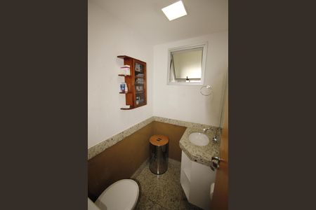Apartamento à venda com 77m², 3 quartos e 2 vagaslavabo