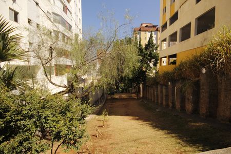praça de apartamento à venda com 3 quartos, 77m² em Grajaú, Belo Horizonte