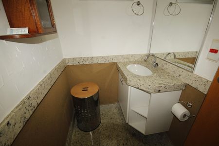 Apartamento à venda com 77m², 3 quartos e 2 vagaslavabo