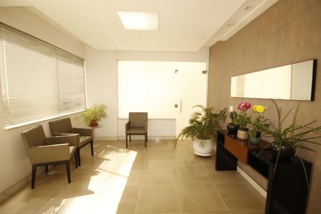 Hall de entrada de apartamento à venda com 3 quartos, 77m² em Grajaú, Belo Horizonte