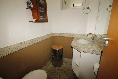 Apartamento à venda com 77m², 3 quartos e 2 vagaslavabo