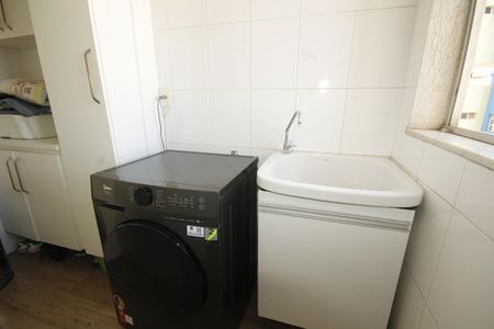 Apartamento à venda com 77m², 3 quartos e 2 vagasÁrea de Serviço