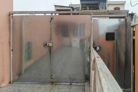 Garagem de casa à venda com 10 quartos, 300m² em Parque Colonial, São Paulo