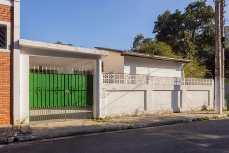 Fachada de casa à venda com 3 quartos, 175m² em Vila Represa, São Paulo