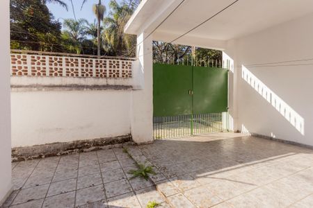 Garagem de casa à venda com 3 quartos, 175m² em Vila Represa, São Paulo
