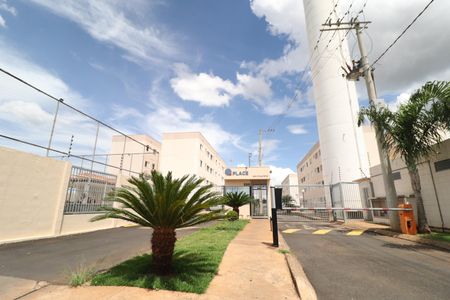 Apartamento para alugar com 50m², 2 quartos e 1 vagaFachada e portaria