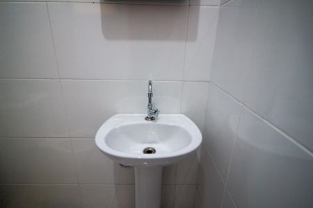Casa para alugar com 52m², 2 quartos e 1 vaga Casa para alugar com 52m², 2 quartos e 1 vagaBanheiro da Suíte