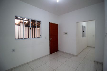 Casa para alugar com 2 quartos, 52m² em Wanel Ville, Sorocaba