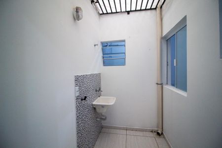 Casa para alugar com 52m², 2 quartos e 1 vaga Casa para alugar com 52m², 2 quartos e 1 vagaÁrea de Serviço