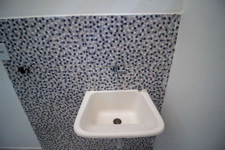 Casa para alugar com 52m², 2 quartos e 1 vaga Casa para alugar com 52m², 2 quartos e 1 vagaÁrea de Serviço