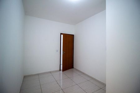 Casa para alugar com 52m², 2 quartos e 1 vaga Casa para alugar com 52m², 2 quartos e 1 vagaQuarto