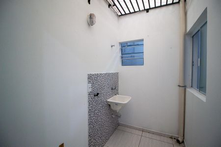 Casa para alugar com 52m², 2 quartos e 1 vaga Casa para alugar com 52m², 2 quartos e 1 vagaÁrea de Serviço
