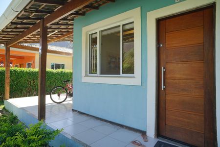 Varanda de casa de condomínio para alugar com 2 quartos, 100m² em Pindobas, Maricá