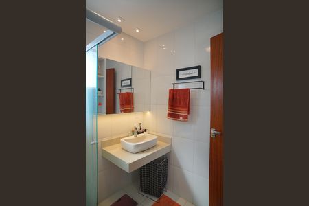 Casa de condomínio para alugar com 100m², 2 quartos e 2 vagasBanheiro do Quarto 2