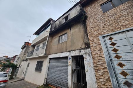 Fachada de casa para alugar com 1 quarto, 100m² em Jardim Paraguacu, São Paulo