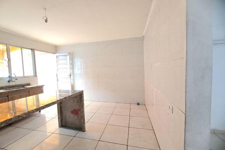 Cozinha de casa para alugar com 1 quarto, 100m² em Jardim Paraguacu, São Paulo