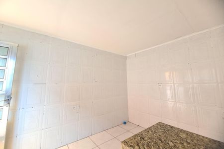 Cozinha de casa para alugar com 1 quarto, 100m² em Jardim Paraguacu, São Paulo