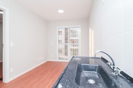 Sala/Cozinha de kitnet/studio para alugar com 1 quarto, 26m² em Parada Xv de Novembro, São Paulo