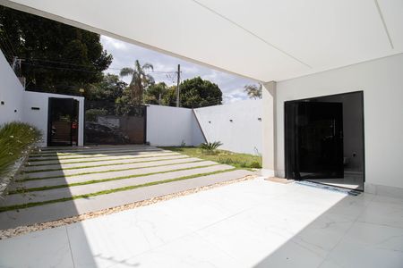 Garagem de casa para alugar com 3 quartos, 300m² em Vicente Pires, Brasília