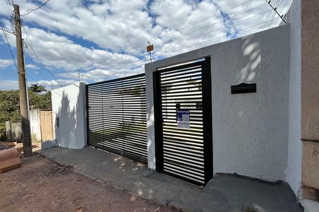 Fachada de casa para alugar com 3 quartos, 300m² em Vicente Pires, Brasília