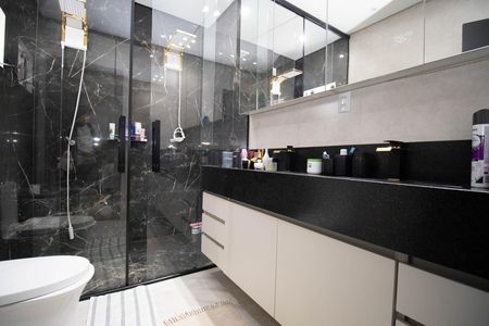 Banheiro da Suíte 3 de casa para alugar com 3 quartos, 300m² em Vicente Pires, Brasília
