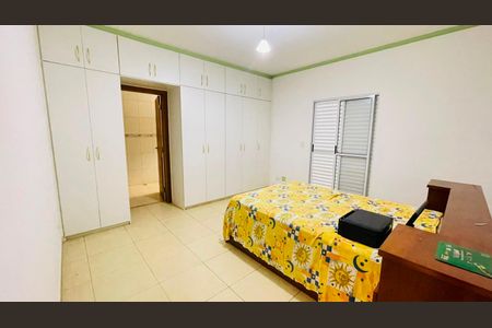 Casa de condomínio para alugar com 470m², 5 quartos e 2 vagas Casa de condomínio para alugar com 470m², 5 quartos e 2 vagasQuarto 1
