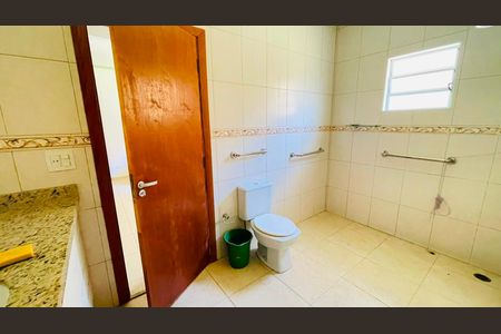 Casa de condomínio para alugar com 470m², 5 quartos e 2 vagas Casa de condomínio para alugar com 470m², 5 quartos e 2 vagasBanheiro suíte
